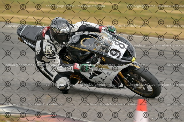 25bt05-0842 | markuskiefer.com - Realisiert mit Pictrs.com