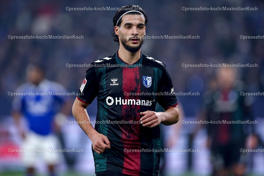 S0401022502129 | 01.02.2025, Fußball, FC Schalke 04 - 1. FC Magdeburg, 2.. Fußball Bundesliga, 20. Spieltag, Veltins-Arena Gelsenkirchen, Saison 2024 2025: Mohammed El Hankouri (1.FC Magdeburg #11)DFB regulations prohibit any use of photographs as image sequences and or quasi-video.