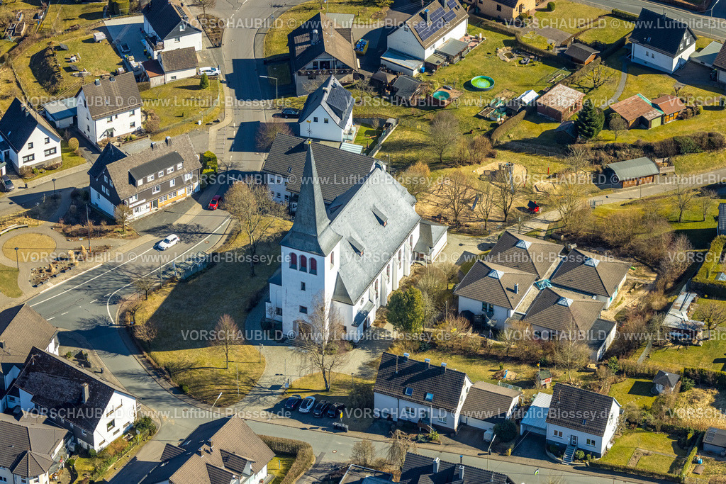 Wenden250307550Ottfingen | Luftbild, kath. Kirche und kath. Kita Kindergarten St.Hubertus, Ottfingen, Wenden, Sauerland, Nordrhein-Westfalen, Deutschland