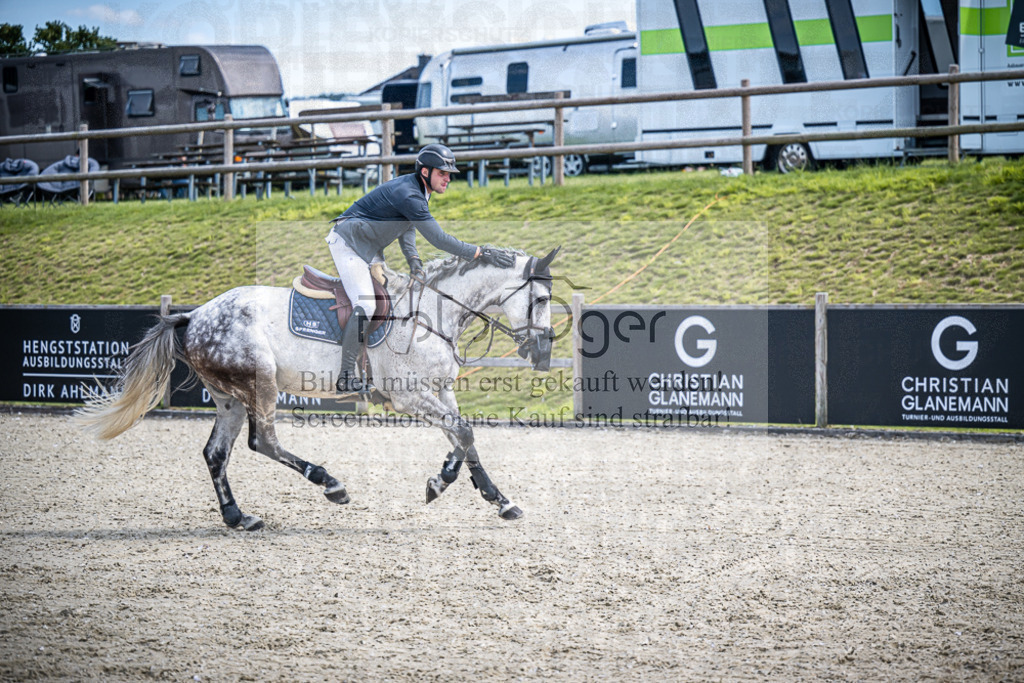 DOS_6525 | Entdecke hochwertige Reitturnierfotos von Foto Oger. Professionell, emotional und authentisch – jetzt Lieblingsmomente im Shop bestellen.Deutschlandweite Turnierfotografie. - Realisiert mit Pictrs.com