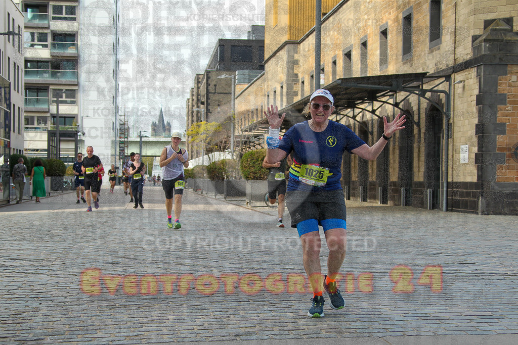 250920_1504_EV4_8031 | Sportfotografie im Rhein-Sieg Kreis, Köln, Bonn, NRW, Rheinland Pfalz, Hessen, etc. Unser Tätigkeitsfeld umfasst den Laufsport vom Volkslauf über den Marathon, Duathlon, Triathon bis zum Ultralauf wie Kölnpfad Ultra oder Schindertrail.
