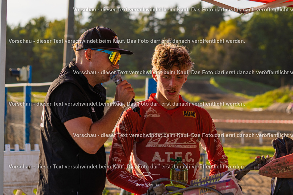 09_21_LM_Schenkenhorst-0694 | Sportfotografin aus Berlin-Brandenburg mit Fokus auf Motocross. Ich halte deine sportliche Leistung und echte Emotionen auf und neben der Strecke professionell fest. Entdecke die Fotos von deinem Rennen und bestelle sie direkt hier im Shop.