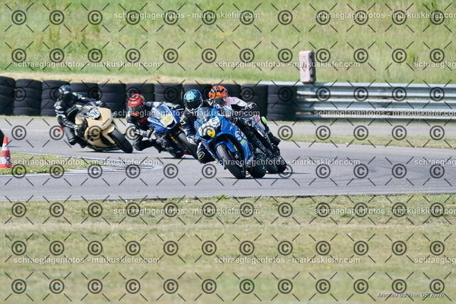 26BT02-0553 | markuskiefer.com - Realisiert mit Pictrs.com