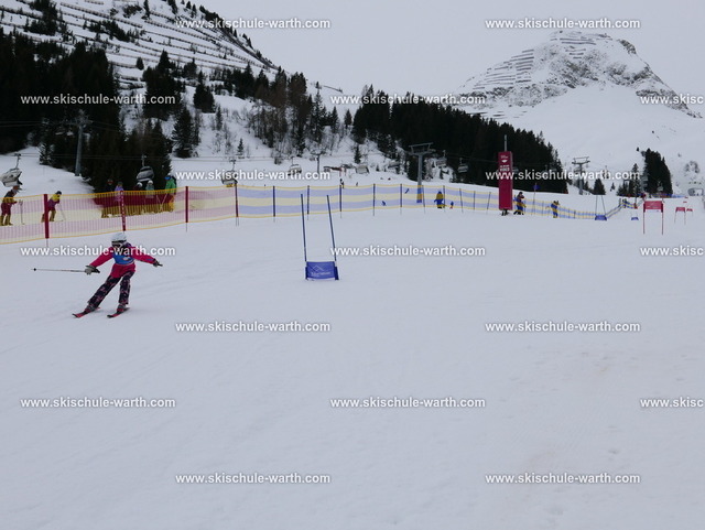 Marie (2) | Photos von der Skischule Warth - Realisiert mit Pictrs.com