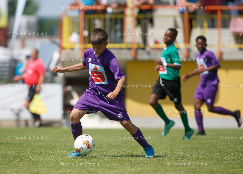 A_LUI_010622_42 | SPORT,FUSSBALL,SPARKASSE SCHUELERLIGA LANDESFINALE 2022 PETTENBACH 01.06.2022 IM BILD: (LINZ VIOLETT) UND (RIED GRUEN) FOTO.FOTOLUI