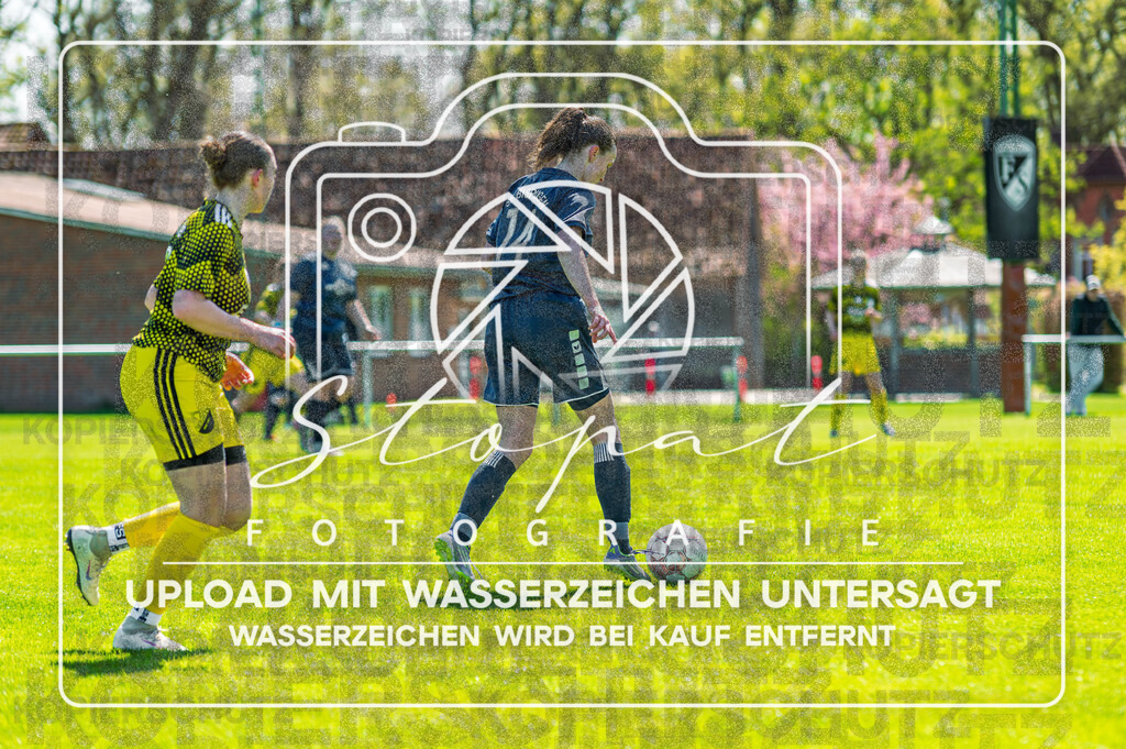Kreisliga Damen HKCE - SG Fulde vs. Sportfreunde Bispingen | Clara Pieper (Sportfreunde Bispingen #14); Kreisliga Damen HKCE - SG Fulde vs. Sportfreunde Bispingen am 26.04.2026 in Zentralstadion, Fulde - Realisiert mit Pictrs.com