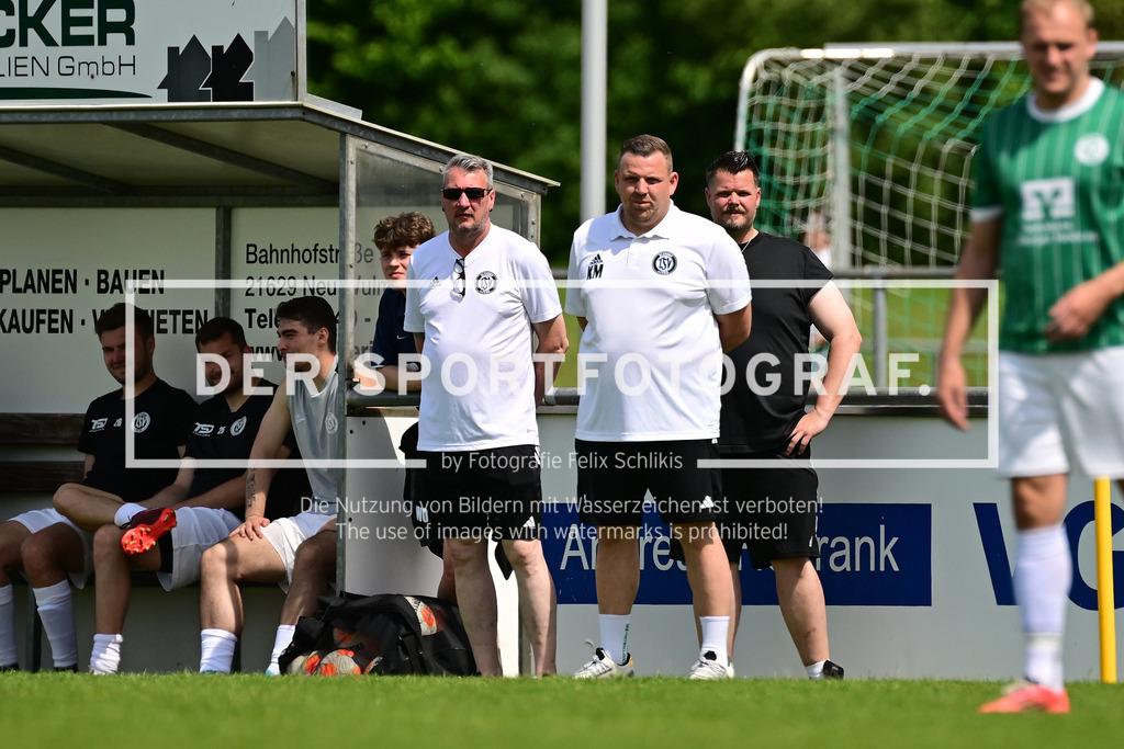 Fußball I Herren I Saison 2024-2025 I 1. Kreisklasse I 26. Spieltag I TSV Elstorf - TV Meckelfeld II I 043333 | Der Sportfotograf. - Realisiert mit Pictrs.com