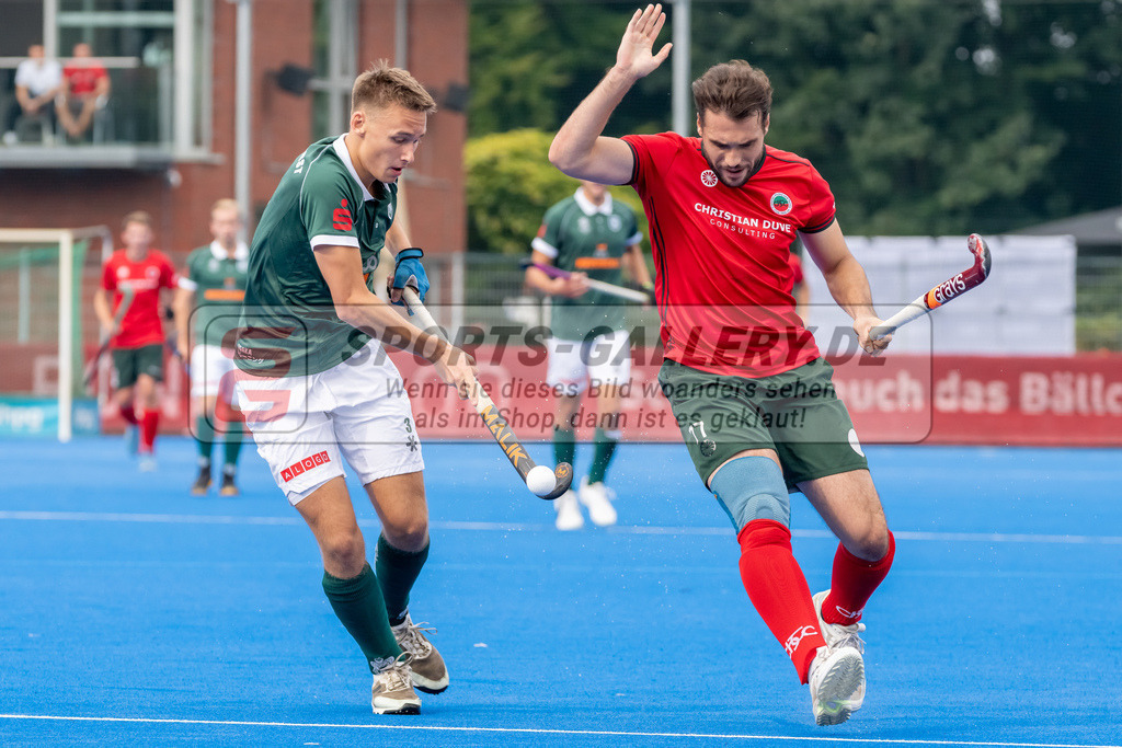 HK_20240915_106494 | 1. Bundesliga Herren Crefelder HTC - Uhlenhorst Mülheim am 15.9.2024 Crefelder HTC , CHTC, Krefeld , Pepe Steinau ( Uhlenhorst Mülheim #3 ) , Masi Pfandt ( Crefelder HTC #77 )