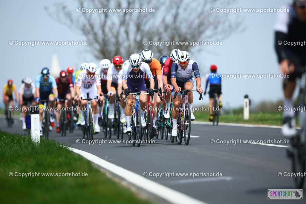 867_TRA56135 | Neusiedlersee Radmarathon 2026@sportshot_your_pictrs #yourpictures#roadtowm2029 #nrm #neusiedlerseeradmarathon #neusiedlersee #neusiedlerseetourismus #burgenland #mörbisch #nrm26 #burgenlandtourismus #voglundco #poweredbyburgenlandtourismus #radsport #rad #marathon #ucigranfondo #visitburgenland #ucigranfondoworldseries