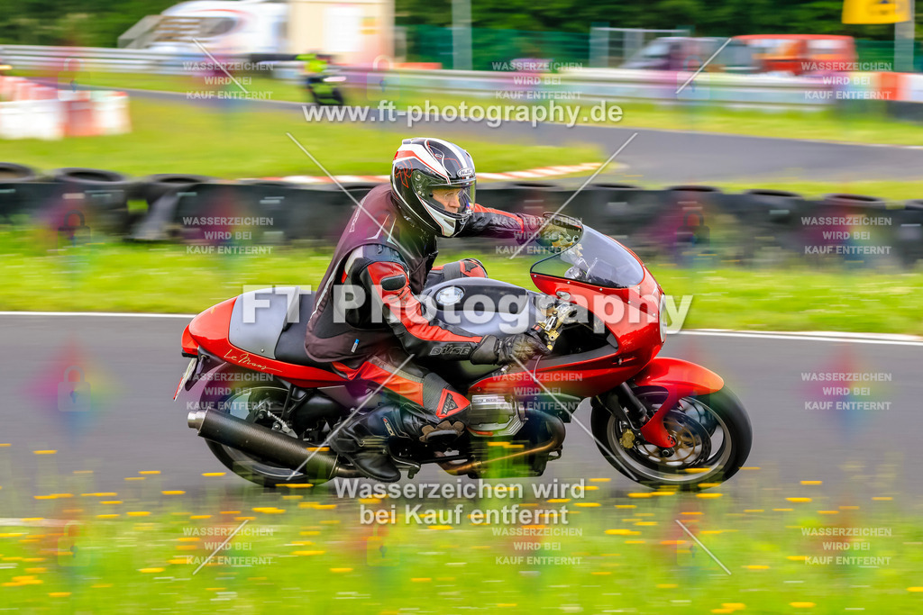 VBK-7584 | Hier findet Ihr Bilder von Touristenfahrten auf der Nürburgring Nordschleife oder von anderen Veranstaltungen die ich besucht habe. Viel Spass beim Durch Schauen 
