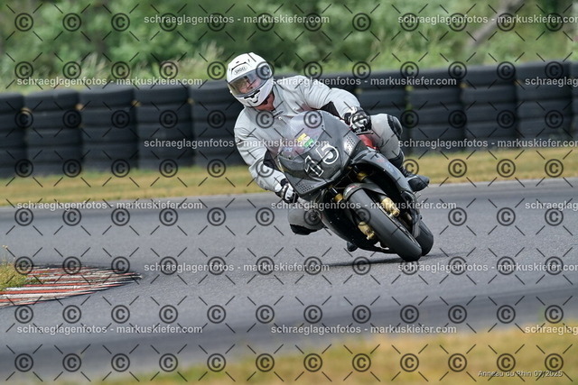 25bt05-1640 | markuskiefer.com - Realisiert mit Pictrs.com