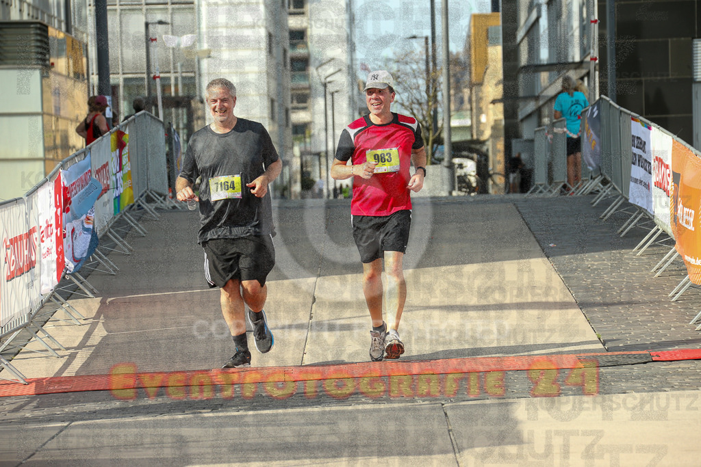 250920_1553_EX1_0790 | Sportfotografie im Rhein-Sieg Kreis, Köln, Bonn, NRW, Rheinland Pfalz, Hessen, etc. Unser Tätigkeitsfeld umfasst den Laufsport vom Volkslauf über den Marathon, Duathlon, Triathon bis zum Ultralauf wie Kölnpfad Ultra oder Schindertrail.
