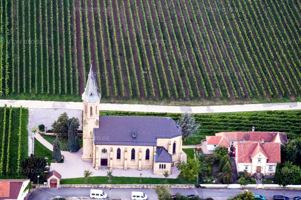 Luftbild: St. Bartholomäus in Birkweiler im Bundesland Rheinland-Pfalz in Deutschland. Foto: IMG_4077.jpg vom 23.09.2006 durch Werner Riehm/FLY-FOTO.de