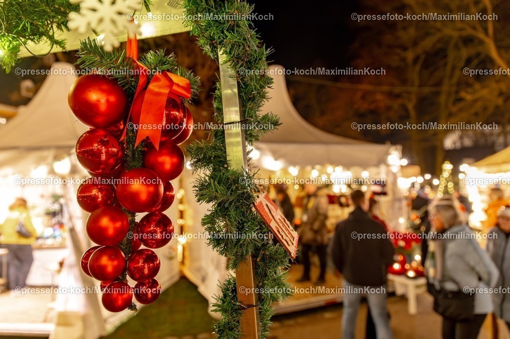 Wup12122501073 | 12.12.2026, Wuppertal, Weihnachtsmarkt Haus Schloss Lüntenbeck. 