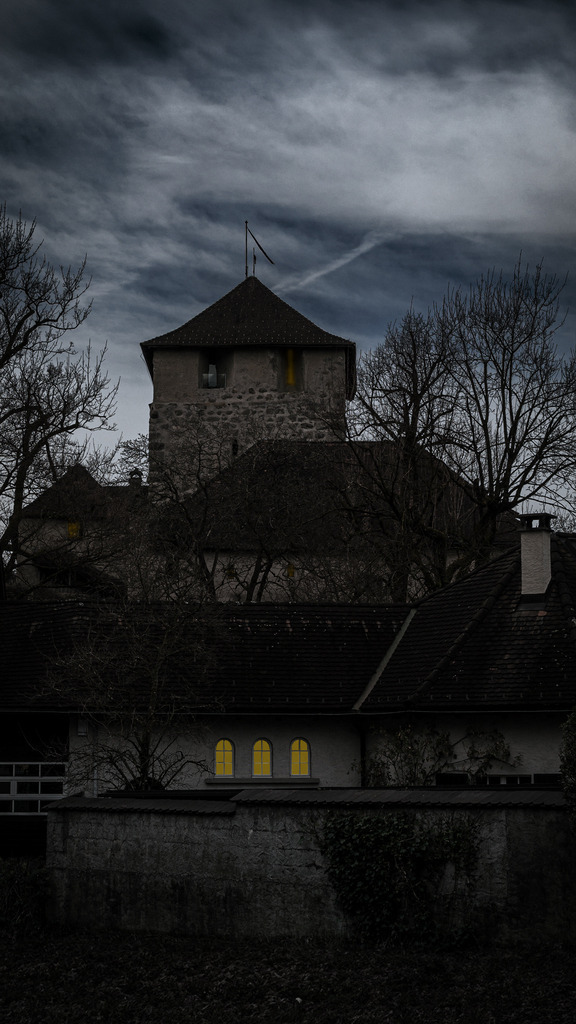 Schattenburg am Abend | strauss_fotografie - Realisiert mit Pictrs.com