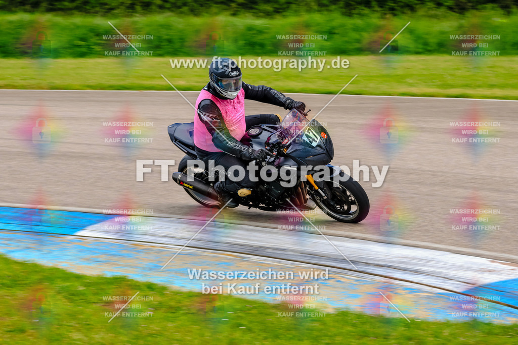 MotoTeam-9721 | Hier findet Ihr Bilder von Touristenfahrten auf der Nürburgring Nordschleife oder von anderen Veranstaltungen die ich besucht habe. Viel Spass beim Durch Schauen 