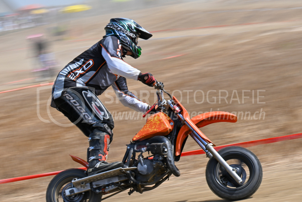 Motortrotti-Rennen Buch am Irchel - 19. August 2023 | Motortrotti-Rennen Buch am Irchel
Buch am Irchel, Kt. Zürich
Bild: Sportfotografie Markus Aeschimann | www.markus-aeschimann.ch - Realisiert mit Pictrs.com