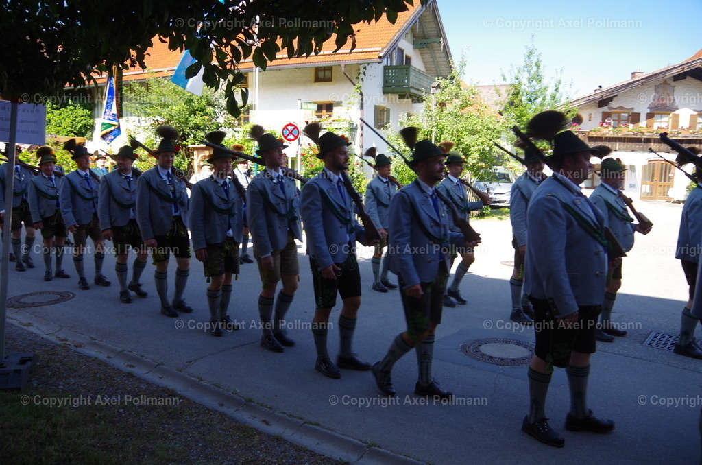 IMGP5160 | fotografiert von Axel PollmannLeonhardi Wallfahrt Benediktbeuern und Murnau, Fronleichnam, Fasching, Landschaft im Loisachtal und Benediktbeuern  - Realisiert mit Pictrs.com