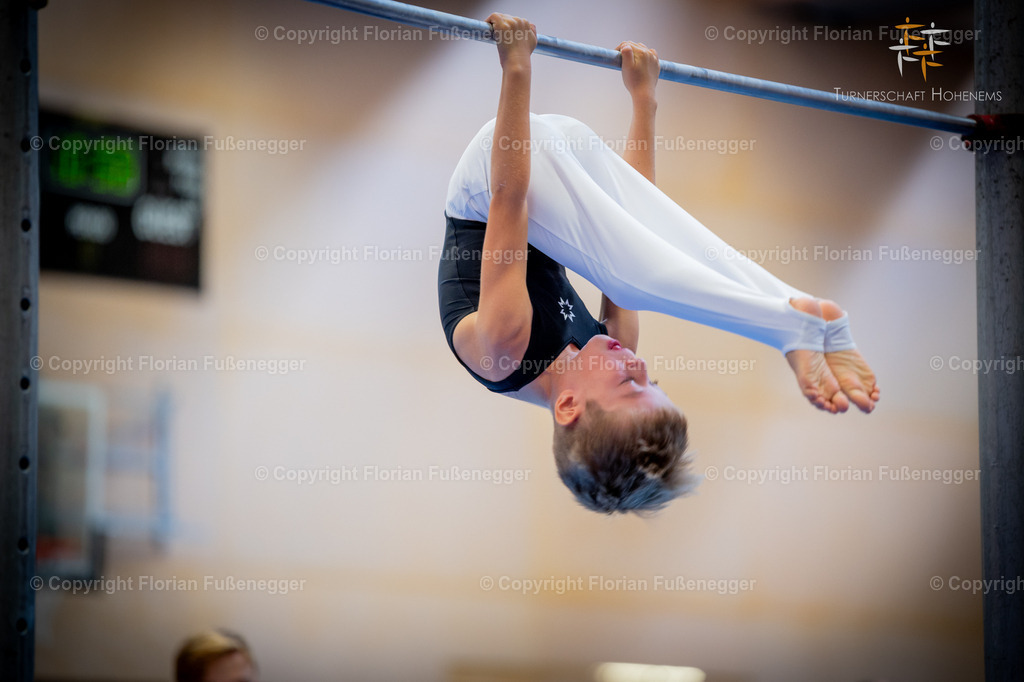 Promo-300 | "Fussifoto.com – Ihr Ansprechpartner für hochwertige Fotografie! Entdecken Sie kreative Bilder und professionelle Dienstleistungen. Kontaktieren Sie uns für Ihre Projekte!"