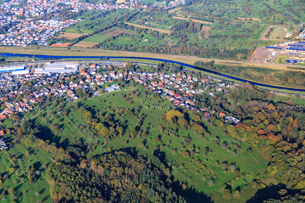 Luftbild: Ortsansicht an der Murg von Südosten im Ortsteil Oberndorf in Kuppenheim im Bundesland Baden-Württemberg in Deutschland. Foto: IMG_075302.jpg vom 26.10.2014 durch Werner Riehm/FLY-FOTO.de