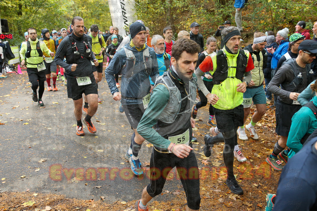 251026_1002_EX1_9675 | Sportfotografie im Rhein-Sieg Kreis, Köln, Bonn, NRW, Rheinland Pfalz, Hessen, etc. Unser Tätigkeitsfeld umfasst den Laufsport vom Volkslauf über den Marathon, Duathlon, Triathon bis zum Ultralauf wie Kölnpfad Ultra oder Schindertrail.