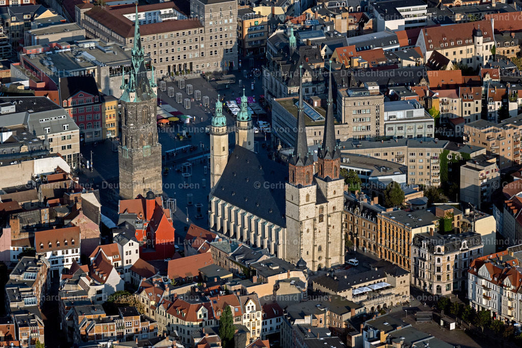 4062546 | HALLE (SAALE) 08.09.2021 Kirchengebäude Marktkirche Unser lieben Frauen im Altstadt- Zentrum der Innenstadt im Ortsteil Mitte in Halle (Saale) im Bundesland Sachsen-Anhalt. Weiterführende Informationen bei: Marktkirche Unser lieben Frauen Evangelische Marktkirchengemeinde Halle. // Church building in Marktkirche Unser lieben Frauen Old Town- center of downtown in the district Mitte in Halle (Saale) in the state Saxony-Anhalt. Further information at: Marktkirche Unser lieben Frauen Evangelische Marktkirchengemeinde Halle. Foto: Gerhard Launer