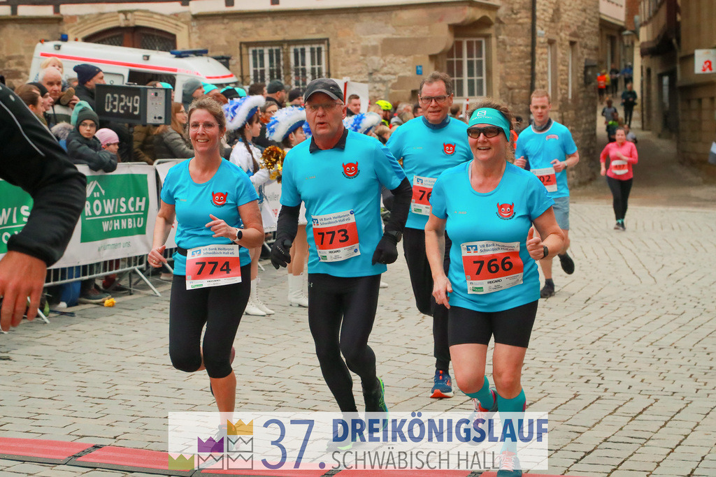 VR Bank Hauptlauf 10000m | 3 Koenigslauf 2023 - Realisiert mit Pictrs.com