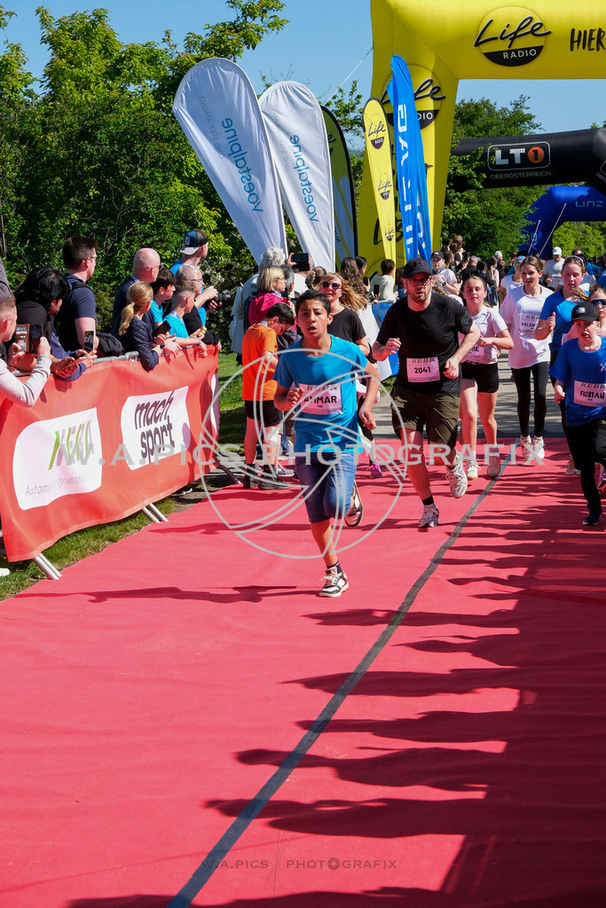 ..... | LINZ,AUSTRIA,27.April 24, Int. 3 Brückenlauf Linz  , Image shows: Photo: WAPICS / Michael ring