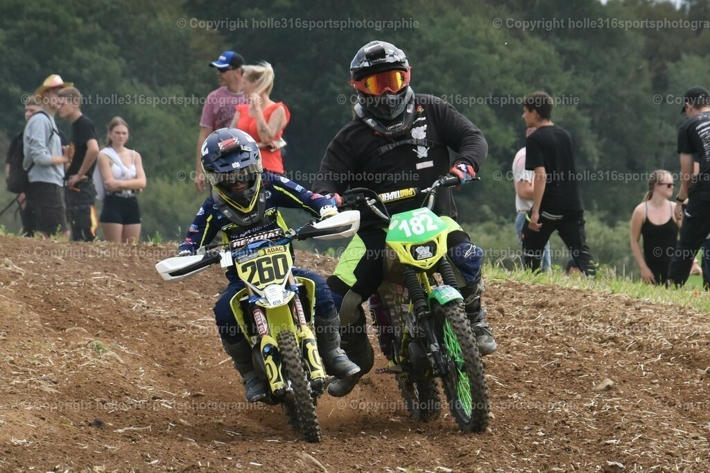 DSC_0781 (2) | Sportfotografie , Motorsport, Motoross, Reitsport, Mointainbike, Enduro,
Landschaft , Outdoor, Eventfotografie, Landschaft, Bilder online bestellen - Realisiert mit Pictrs.com