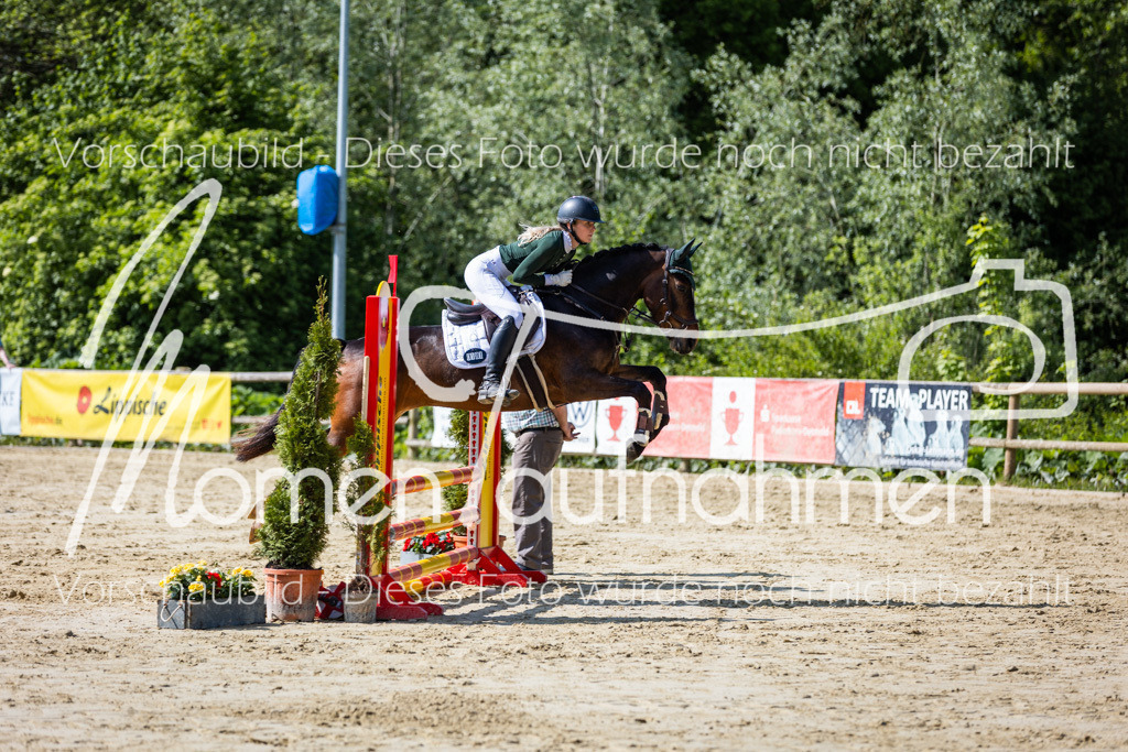 Donop24-ESpr-082 | MomenTaufnahmen Pferdesportfotos