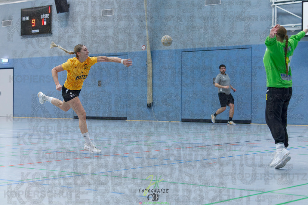 Frauen Oberliga Mitte (HHV); HSG Eibelshausen/Ewersbach - HSG Wettenberg II | Frauen Oberliga Mitte (HHV); HSG Eibelshausen/Ewersbach - HSG Wettenberg II am 13.12.2025 in Steinbrücken (Sporthalle am Hammerweiher)Photo © 2025 - Jörg Heinrich - Realisiert mit Pictrs.com