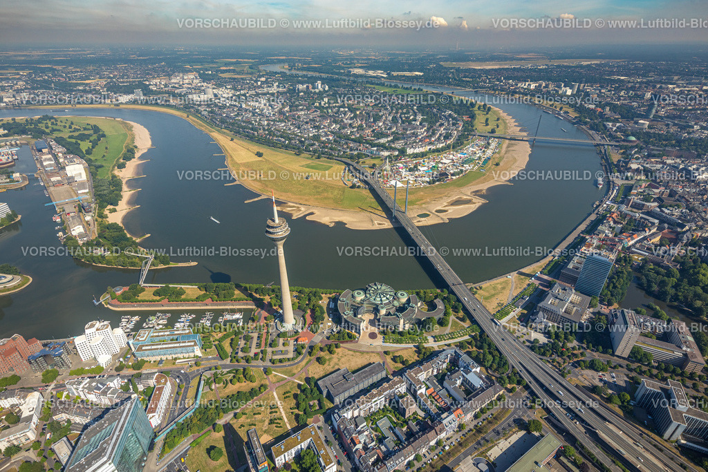 Duesseldorf220700936-2 | Luftbild, Landtag Nordrhein-Westfalen, Rheinturm, Rheinkniebrücke, RheinKirmes in den Rheinwiesen, Blick nach Oberkassel, Hafen, Düsseldorf, Rheinland, Nordrhein-Westfalen, Deutschland