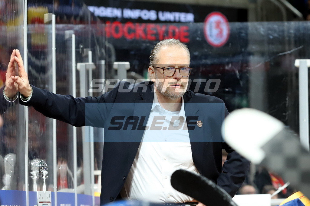 Christof Kreutzer HC LFX | Christof Kreutzer HC LFX - Realisiert mit Pictrs.com