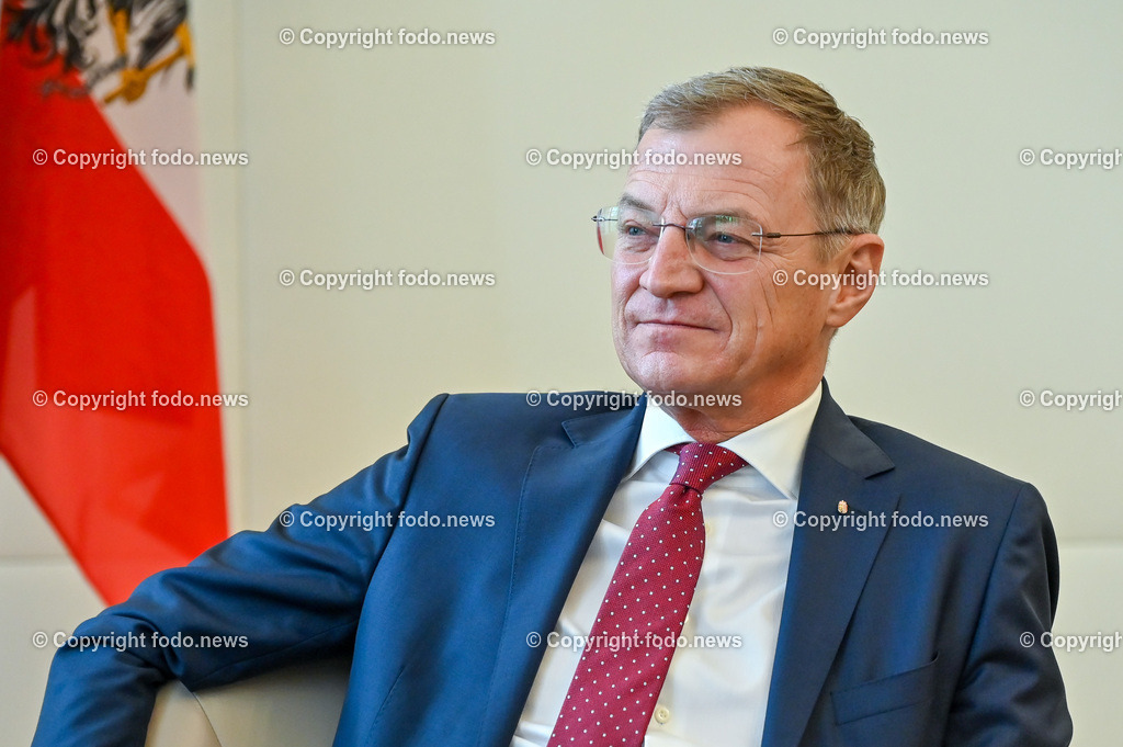 LH Thomas Stelzer (VP)_ 29.12.2022-1 | 29.12.2022, Landhaus Linz, AUT, LH Thomas Stelzer (VP), im Bild LH Thomas Stelzer (VP, Landeshauptmann Oberoesterreich)