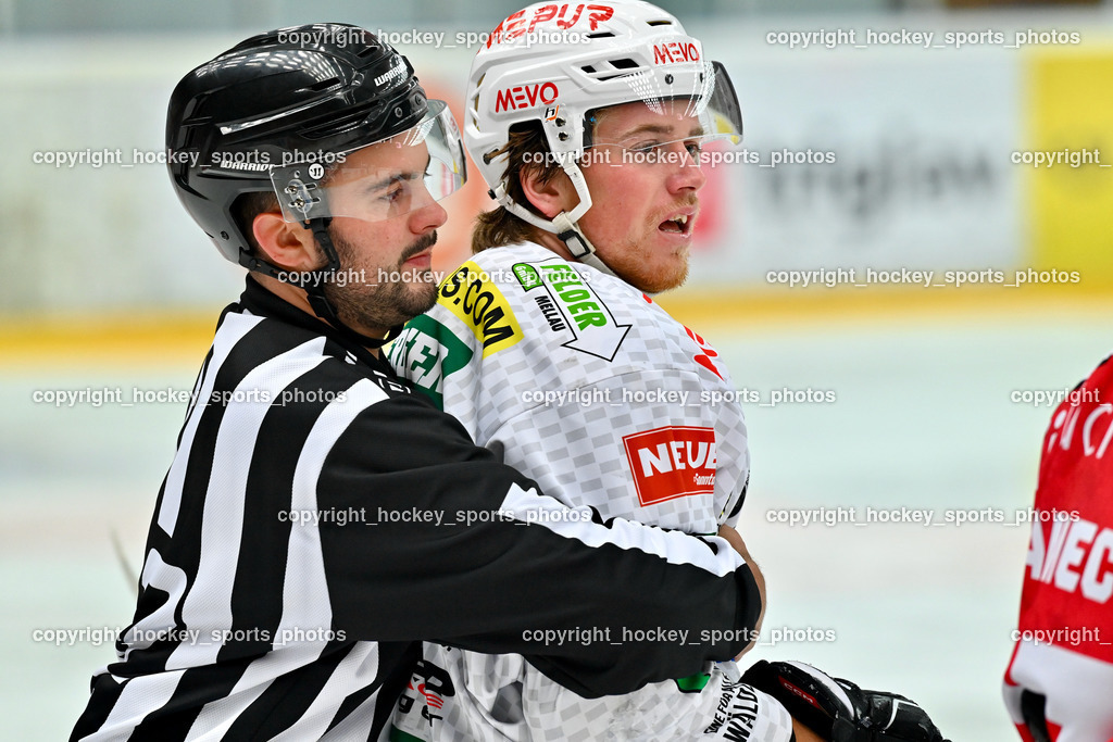 HDD Jesenice vs. EC Bregenzerwald 30.9.2022 | SCHWEIGHOFER Mark Referee, #14 Zwerger Julian