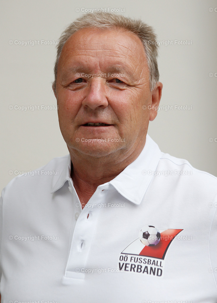 GRUPPENOBMAENNER_13 | bilder, linz, photo, foto, fussball, sport, fotolui, bundesliga