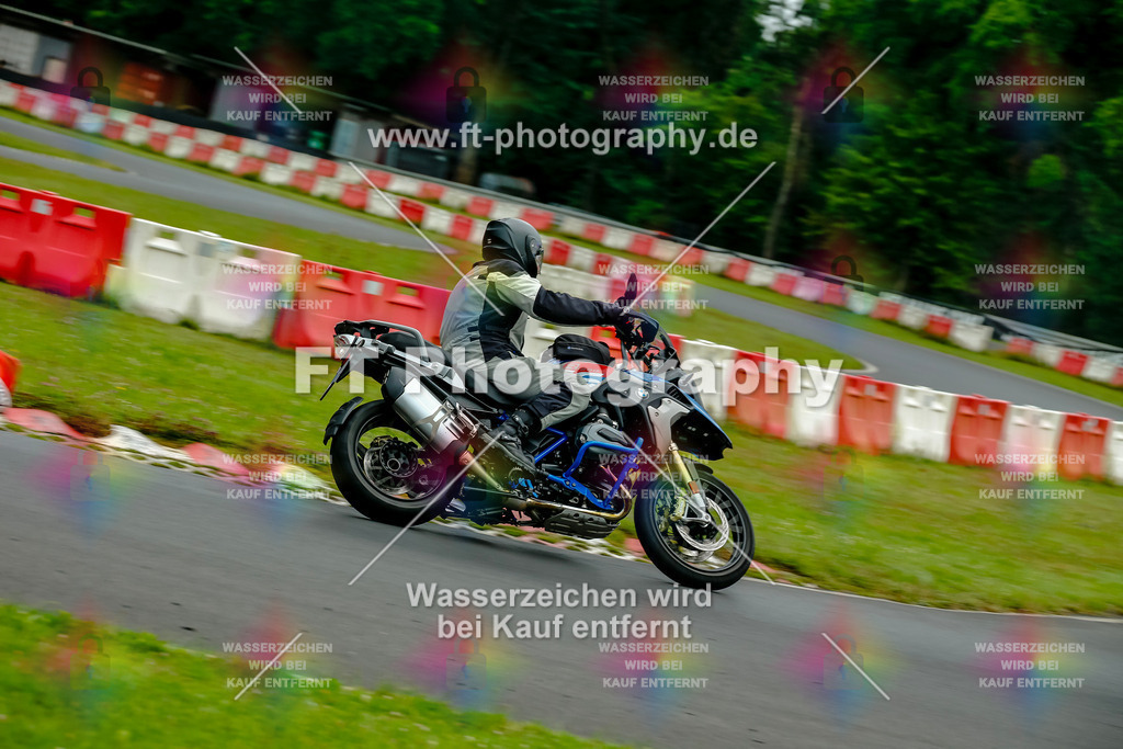 VBK-3678 | Hier findet Ihr Bilder von Touristenfahrten auf der Nürburgring Nordschleife oder von anderen Veranstaltungen die ich besucht habe. Viel Spass beim Durch Schauen 