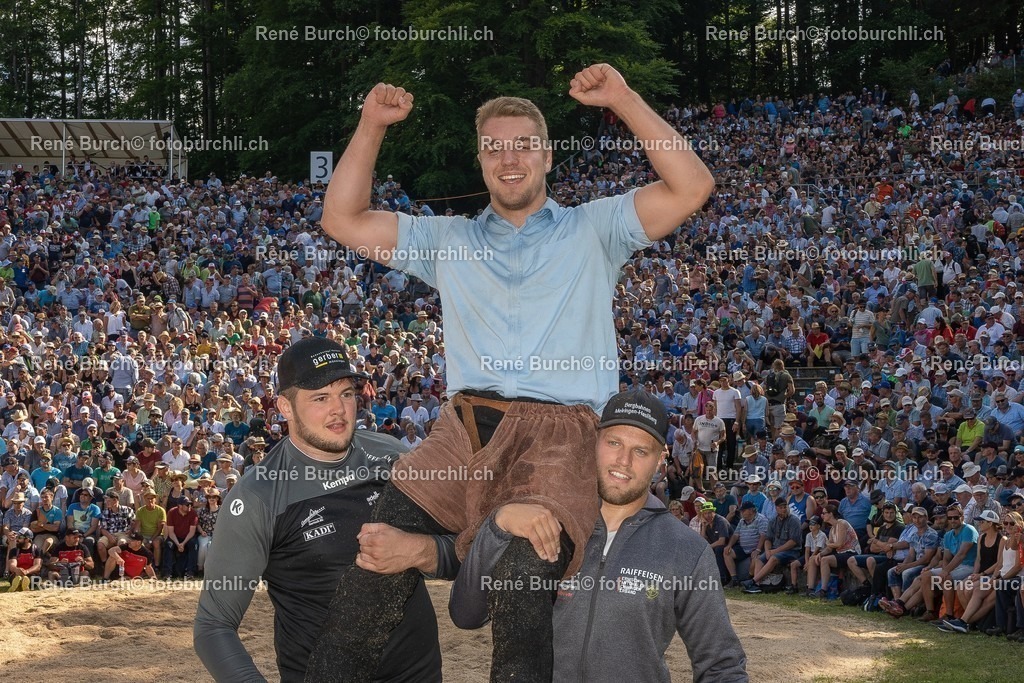Walther Adrian | René Burch leidenschaftlicher Fotograf aus Kerns in Obwalden.  Hier finden sie Sport, Landschaft und Natur Fotografie.
 - Realisiert mit Pictrs.com