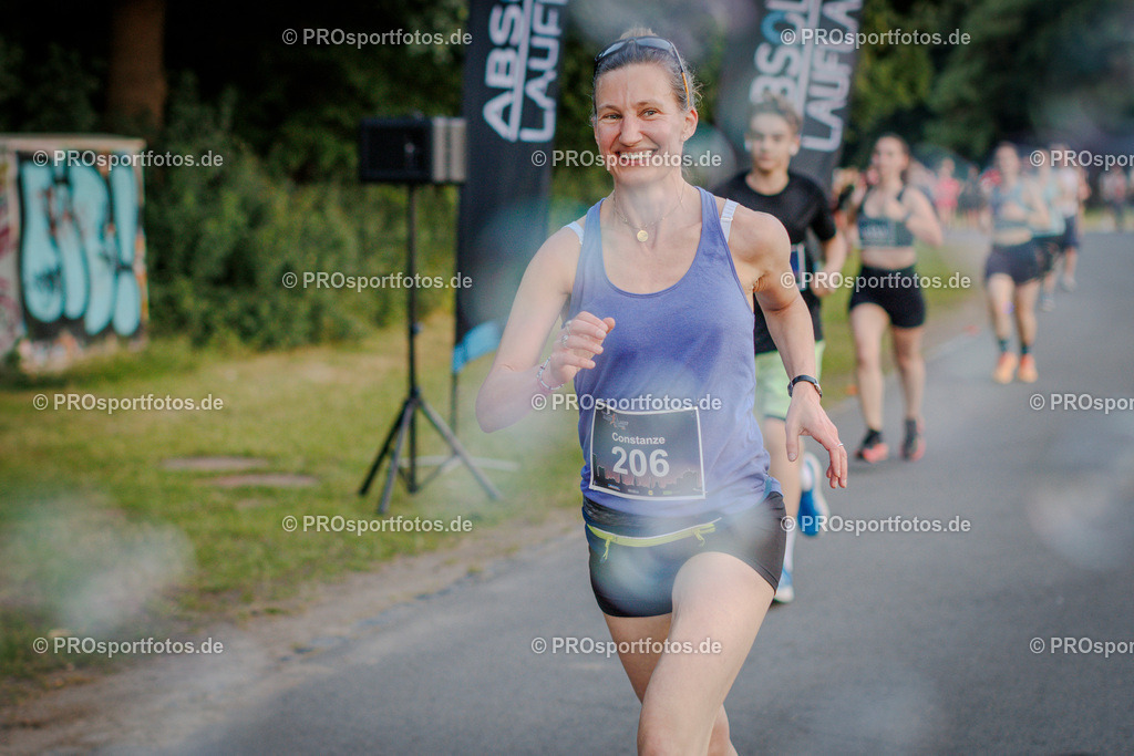 Sparda-Bank Nachtlauf Bonn; Bonn, 18.06.2025 | Impressionen vom Sparda-Bank Nachtlauf Bonn am 18.06.2025 in Bonn (Nordrhein-Westfalen). 
