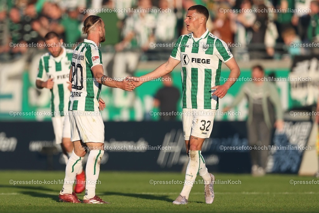 SCP09052501082 | 09.05.2025, Fußball, Preußen Münster - Hertha BSC, 2. Fußball Bundesliga, 33. Spieltag, Preußenstadion, Saison 2024 2025: Torjubel nach dem Tor zum 2:0 durch Jorrit Hendrix (Preussen Muenster #20) zusammen mit Luca Bazzoli (Preussen Muenster #32) DFB regulations prohibit any use of photographs as image sequences and or quasi-video.