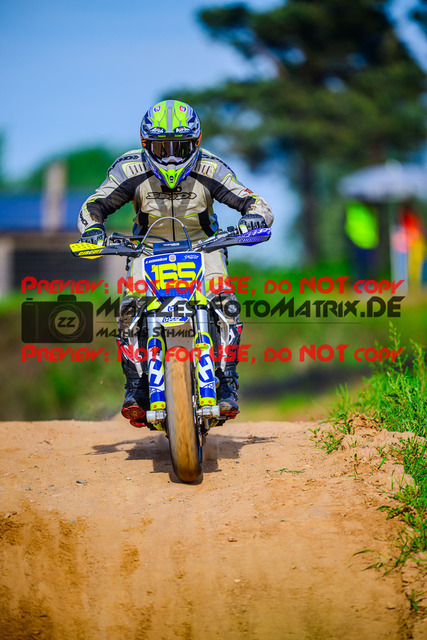 MaZZes_FotoMatrix_240511_6007705_9764 | UE40