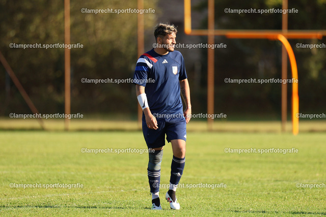 Fußball I Herren I Saison 2025-2026 I Kreisklasse A Süd-Ost I 6. Spieltag I SG Scharbeutz-Pönitz - VfL Bad Schwartau I 13.09.2025.094 | Tibor Poczo (23, SG Scharbeutz/Pönitz) - Realisiert mit Pictrs.com