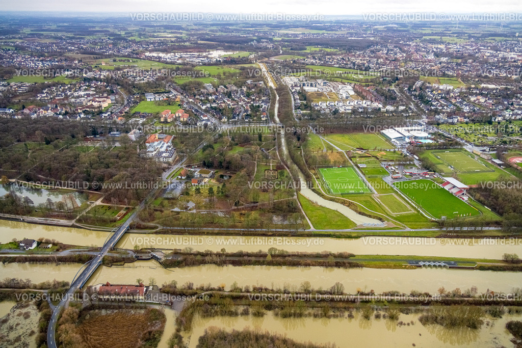 Hamm231201229 | Luftbild vom Hochwasser der Lippe, Weihnachtshochwasser 2023, Fluss Lippe tritt nach starken Regenfällen über die Ufer, Überschwemmungsgebiet Lippeaue Kurpark, Fluss Ahse unter der Lippe und dem Datteln-Hamm-Kanal, Stadtbezirk Heessen, Hamm, Ruhrgebiet, Nordrhein-Westfalen, Deutschland