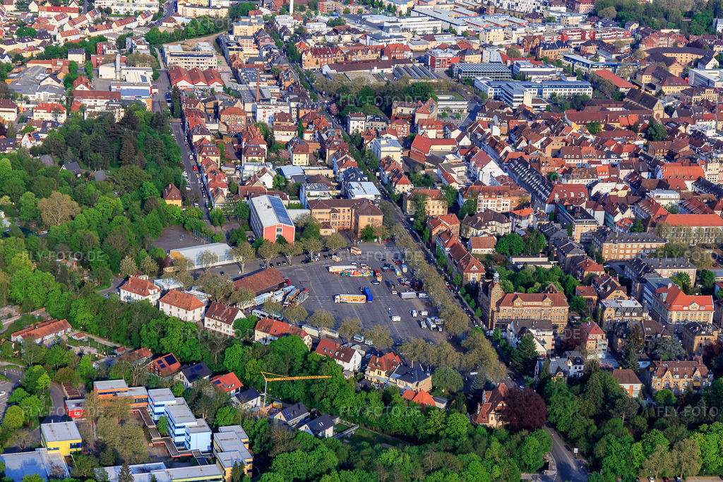 Luftbild: Alter Messplatz in Landau in der Pfalz im Bundesland Rheinland-Pfalz in Deutschland. Foto: IMG_106702.jpg vom 21.04.2018 durch Werner Riehm/FLY-FOTO.de