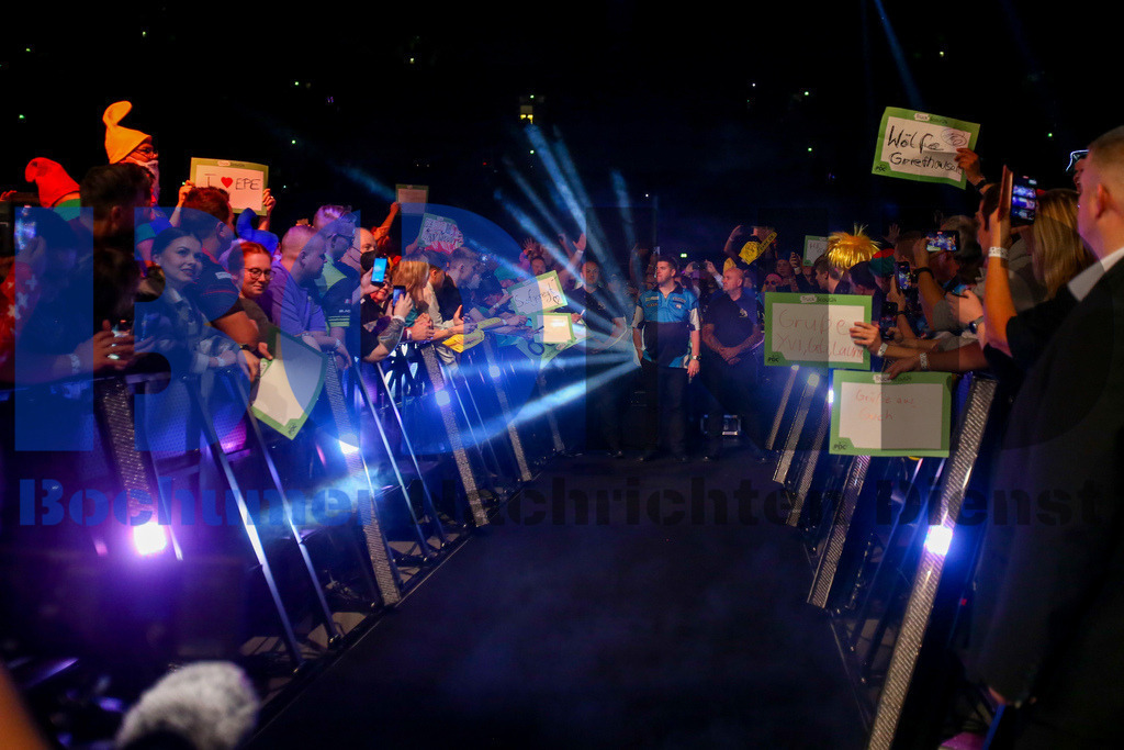  28.10.2023 - 
 | Sebastian Sendlak / Bochumer Nachrichtendienst (BOND) - PDC European Darts Championship: Achtelfinale - Realisiert mit Pictrs.com