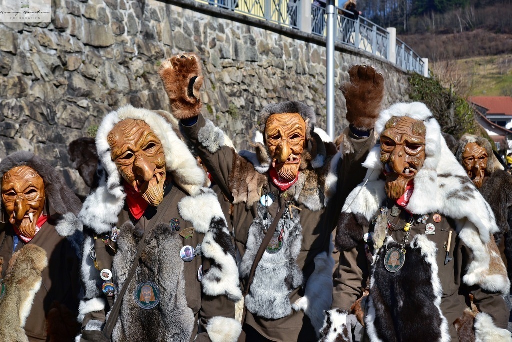 FaMoUmzug-021-RA | Fotoblog Schwarzwald, Foto Blog Wiesental, Pfaffenberg, Winterzauber, Zeller Bergland, Zell im Wiesental, Fotoblog Wiesental, Landschaftsfotos, Bilder Wiesental, Natur, Naturbilder, Fastnacht, Zeller Fastnacht, Zeller Fasnacht, Zeller Bergland, Belchen, - Realisiert mit Pictrs.com