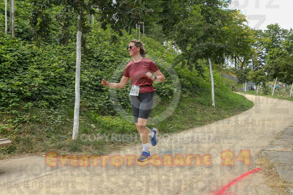 250824_1516_EX1_8754 | Sportfotografie im Rhein-Sieg Kreis, Köln, Bonn, NRW, Rheinland Pfalz, Hessen, etc. Unser Tätigkeitsfeld umfasst den Laufsport vom Volkslauf über den Marathon, Duathlon, Triathon bis zum Ultralauf wie Kölnpfad Ultra oder Schindertrail.