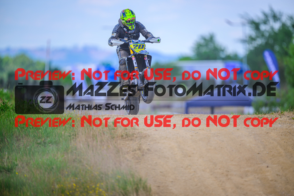 MaZZes_Fotomatrix_20250704_6007705_7358 | GELB