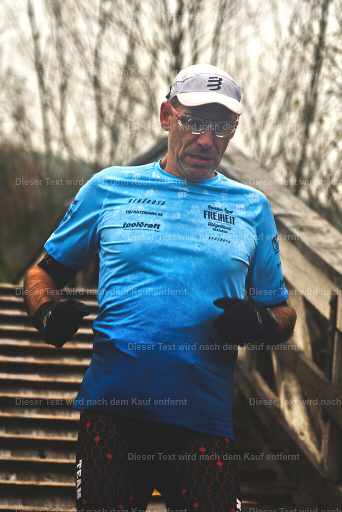 cineathletes-huegelland-2025-11-09-11-27-58 | Sportfotografie rund um Obstacle Course Racing und Trail Run - Realisiert mit Pictrs.com