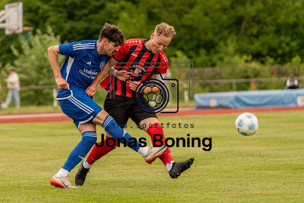 Fußball I Herren I Saison 2025-2026 I Bezirksliga Weser-Ems 4 I 31. Spieltag I TuS Frisia Goldenstedt - SV Holdorf I 00929 | jns.sportfotos - Realisiert mit Pictrs.com
